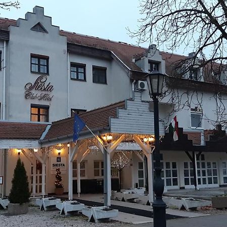 Siesta Club Apartman Harkány Eksteriør bilde
