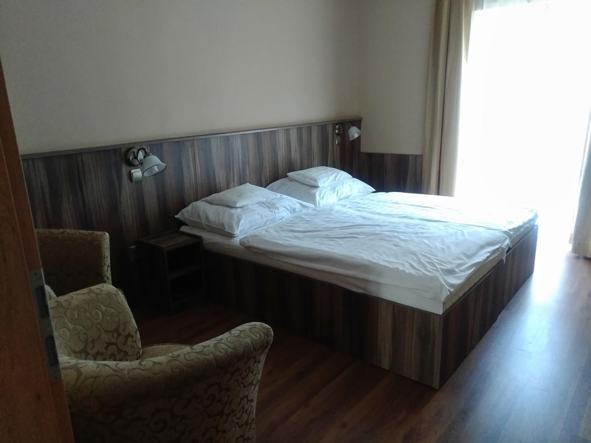 Siesta Club Apartman Harkány Eksteriør bilde